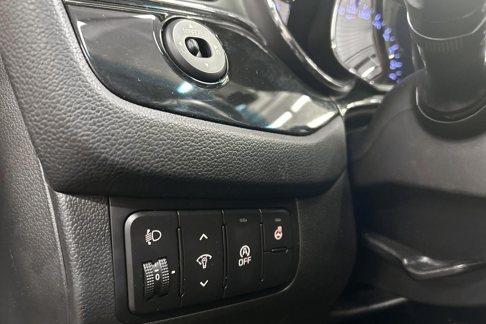 Kia cee'd iso kuva 20