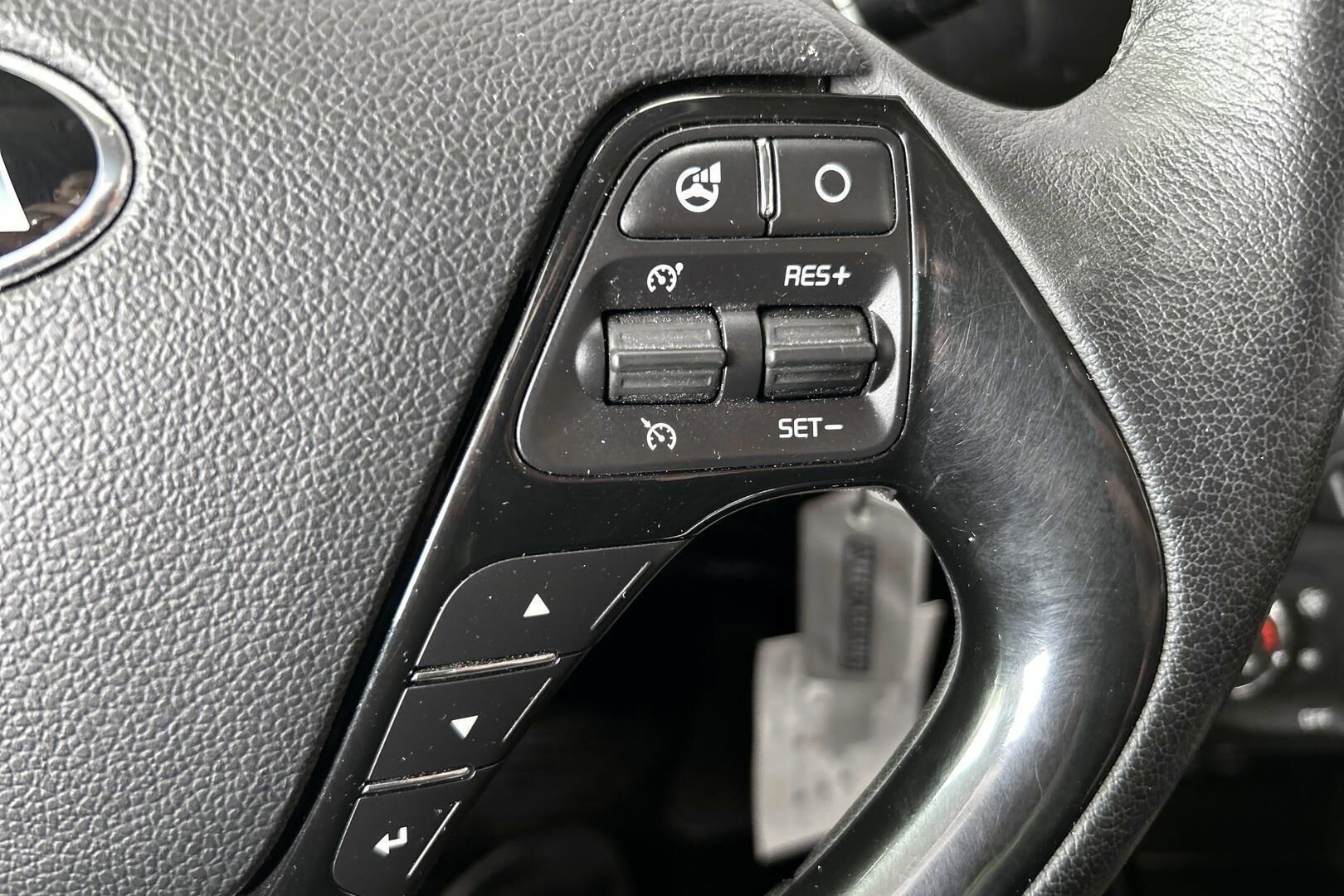 Kia cee'd iso kuva 23
