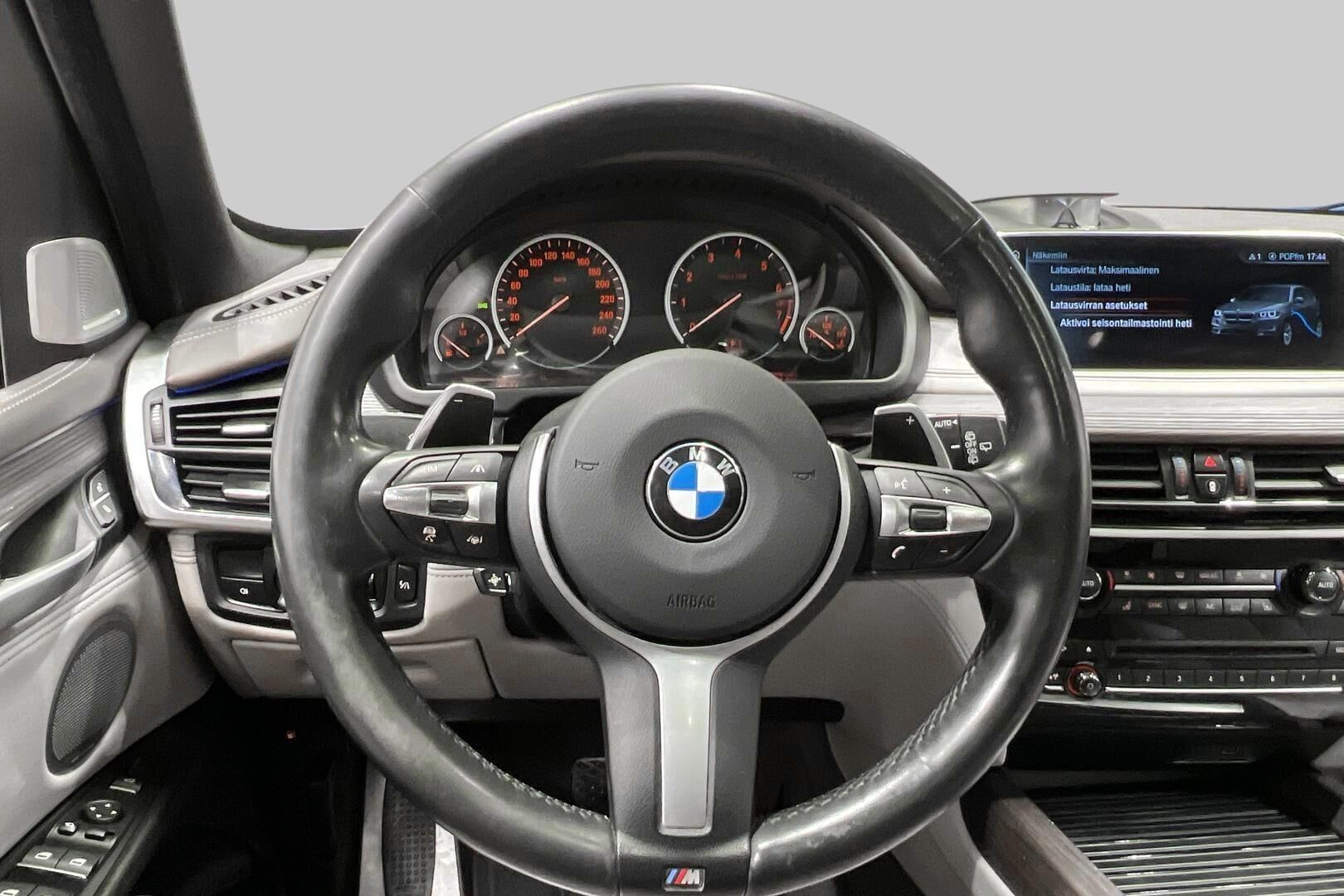 BMW X5 iso kuva 12