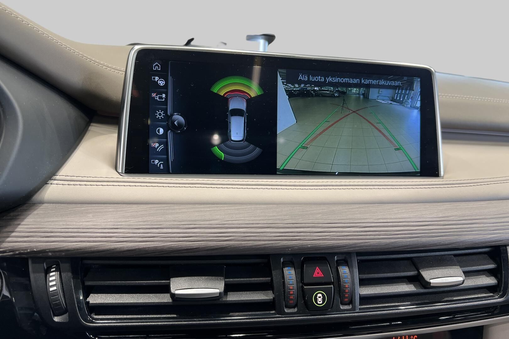 BMW X5 iso kuva 16