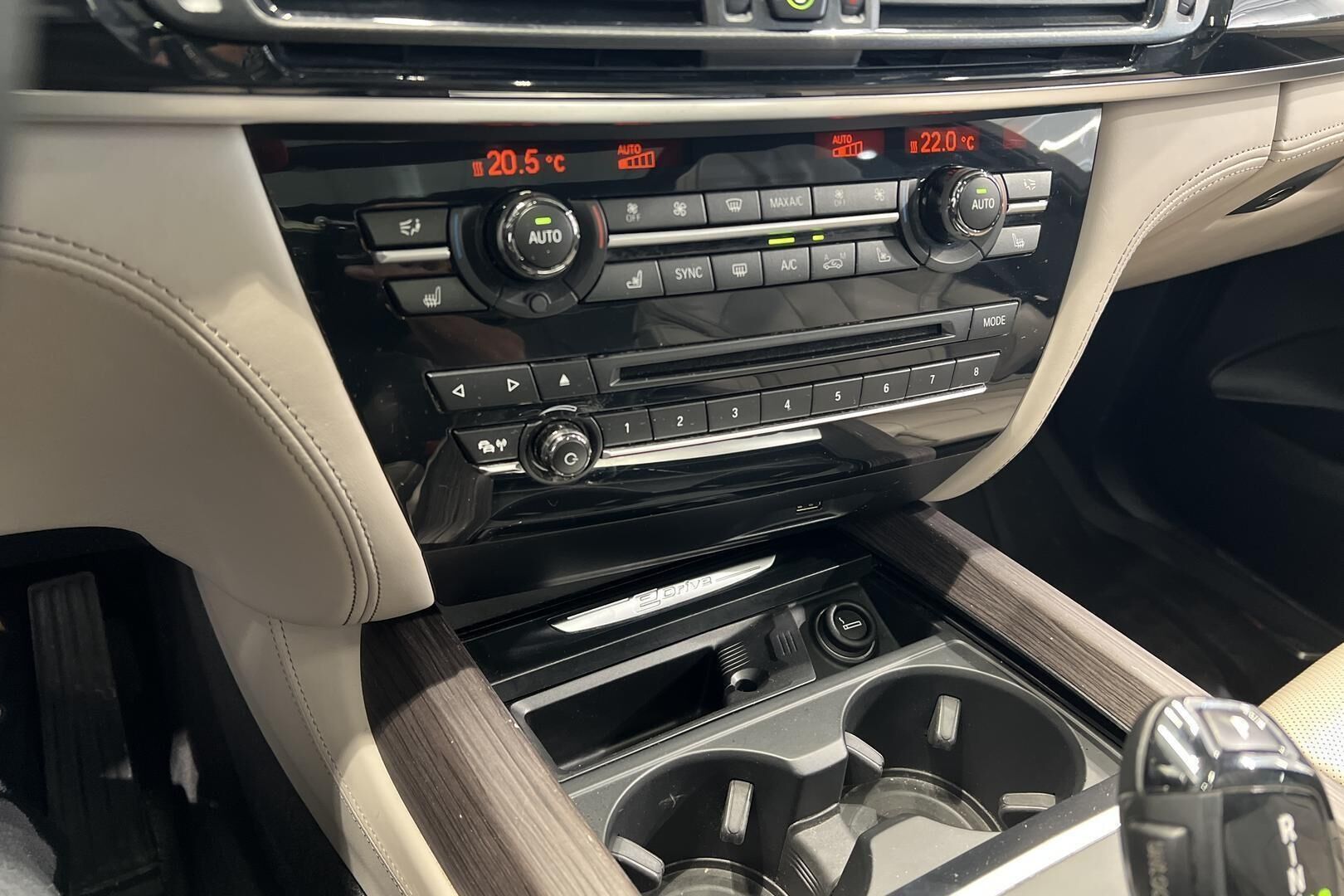 BMW X5 iso kuva 19