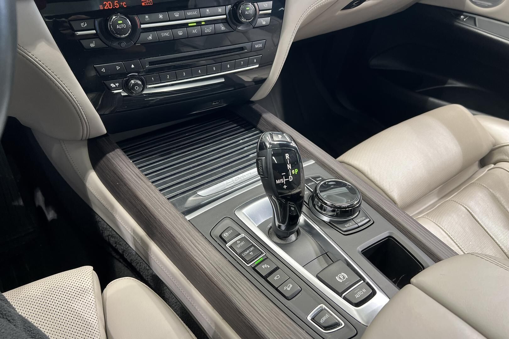 BMW X5 iso kuva 20