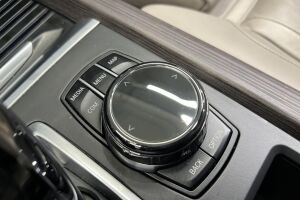 BMW X5 esikatselu 24