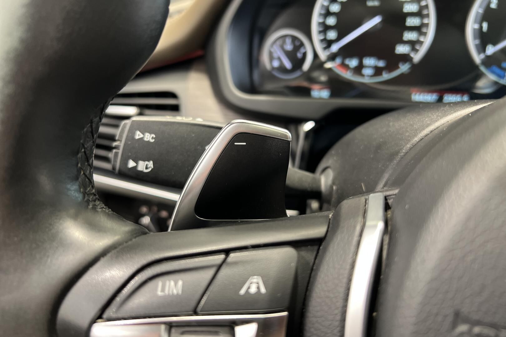 BMW X5 iso kuva 27