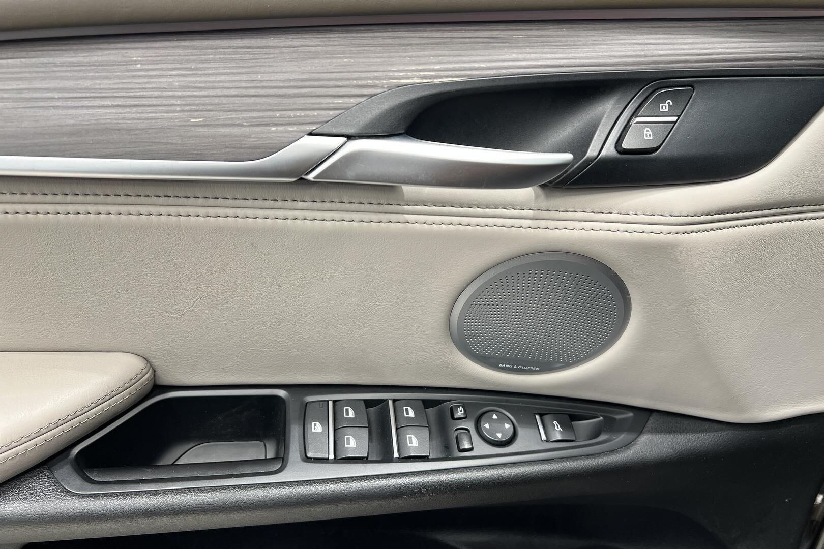 BMW X5 iso kuva 30