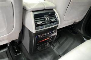 BMW X5 esikatselu 33