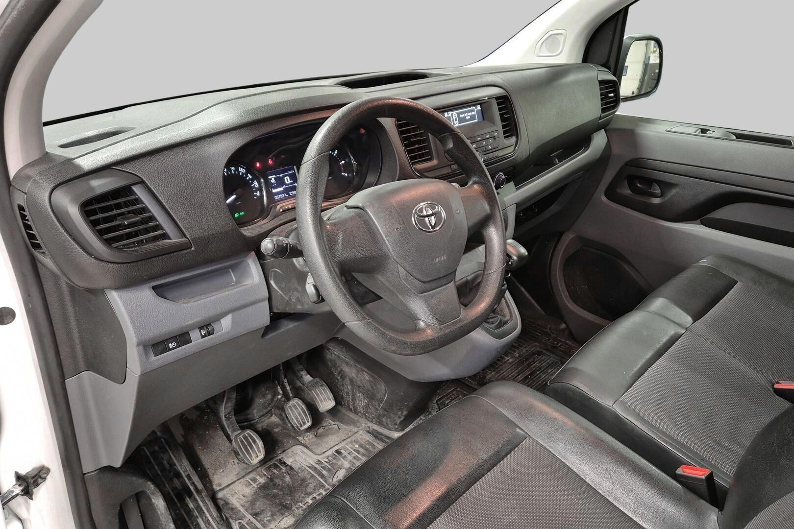 Toyota Proace iso kuva 2