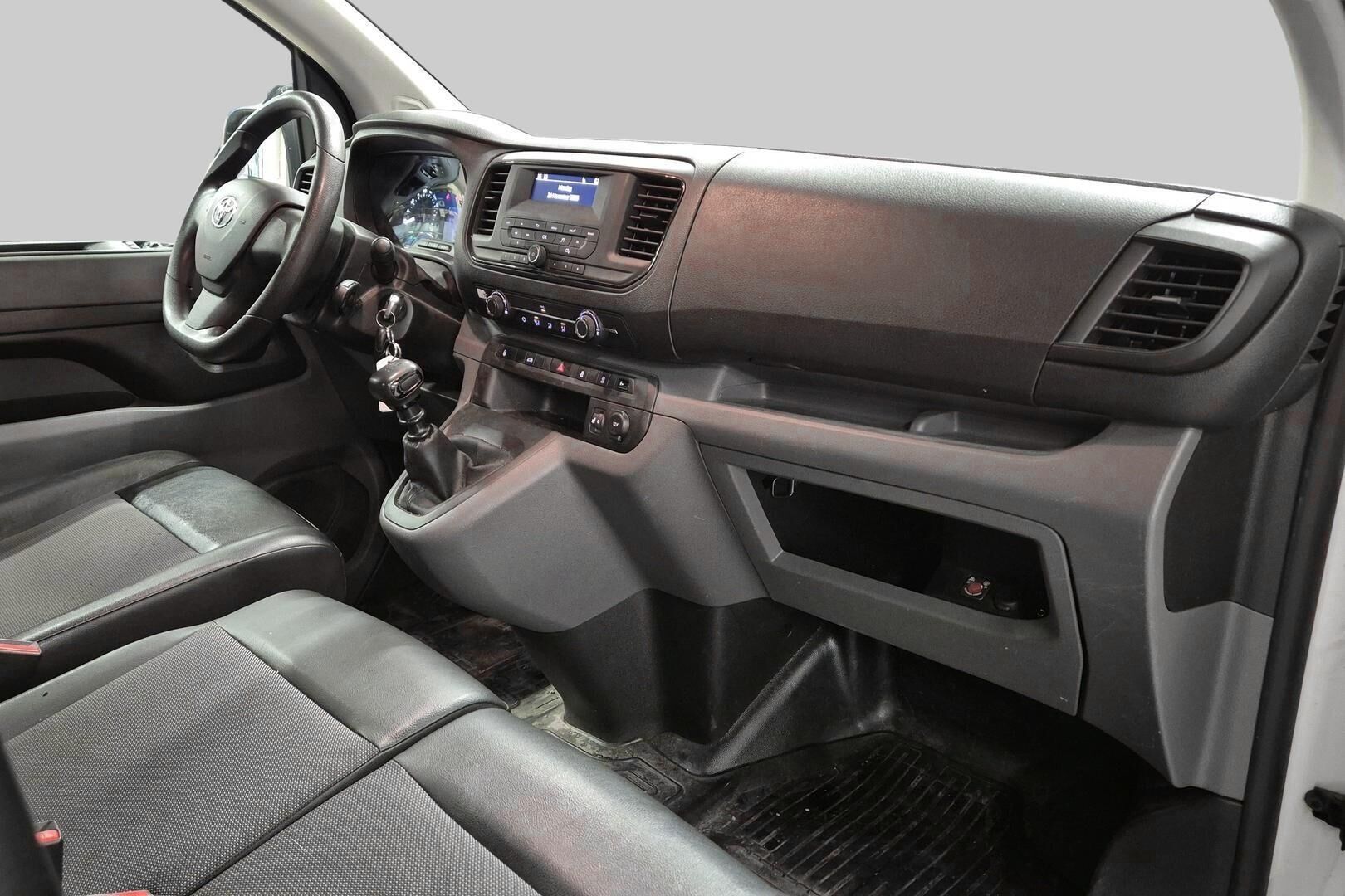 Toyota Proace iso kuva 5