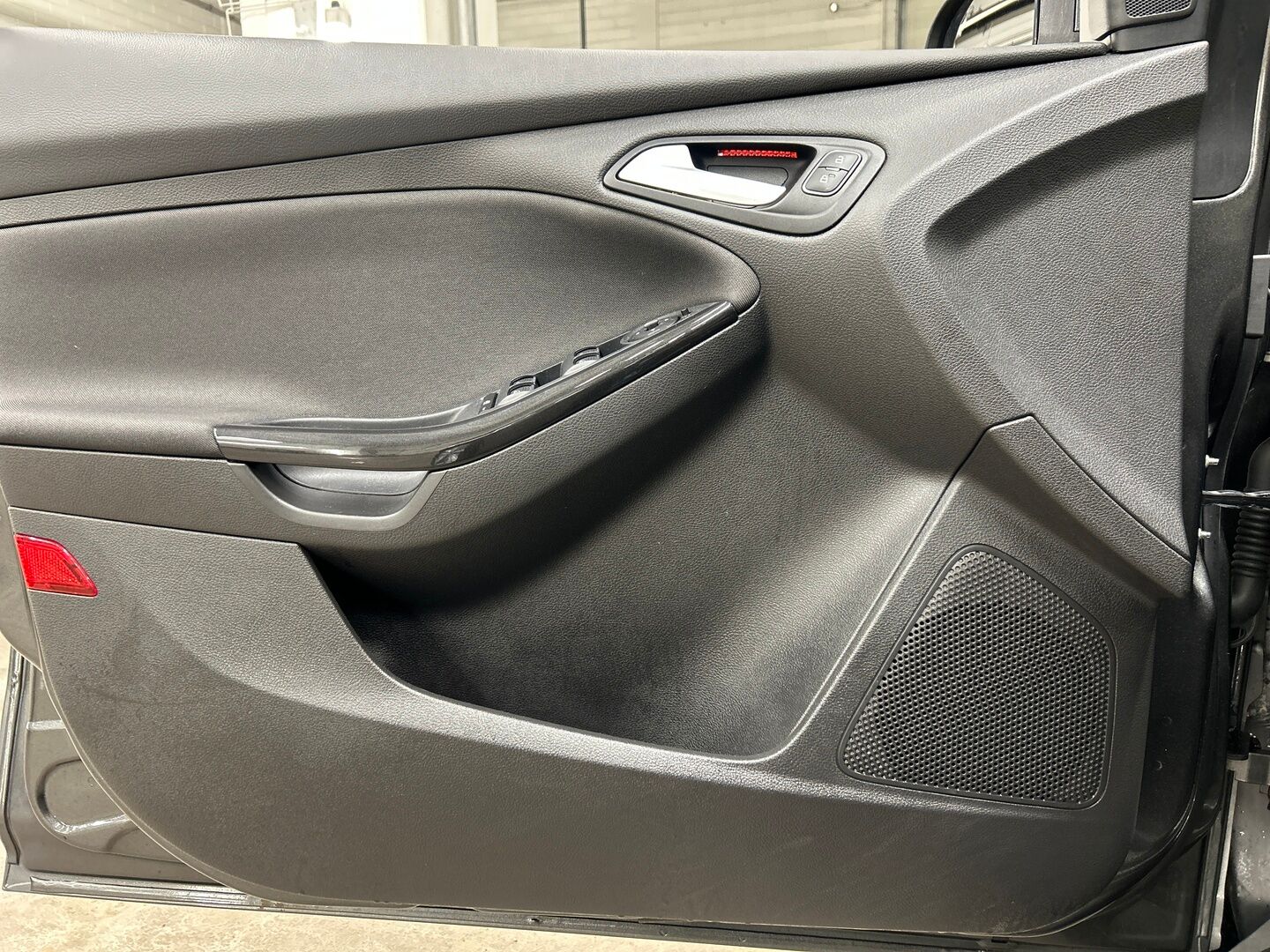 Ford Focus iso kuva 19