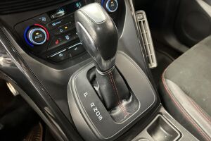 Ford Kuga esikatselu 22