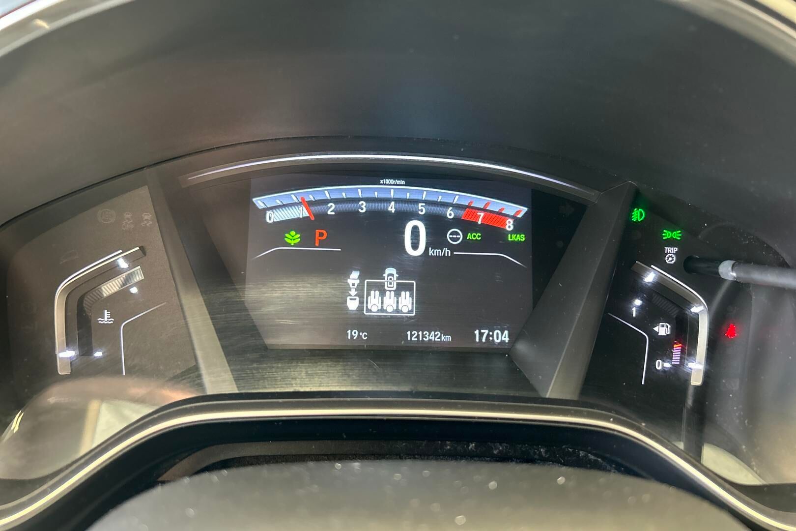 Honda CR-V iso kuva 17