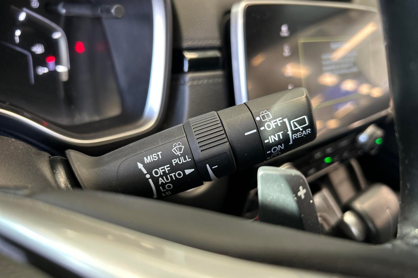 Honda CR-V iso kuva 20