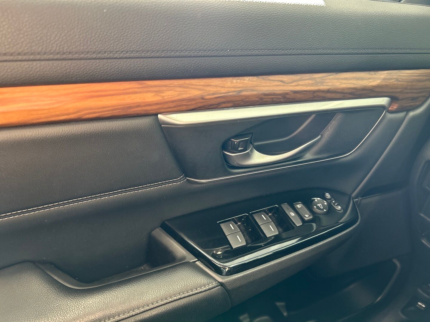 Honda CR-V iso kuva 23