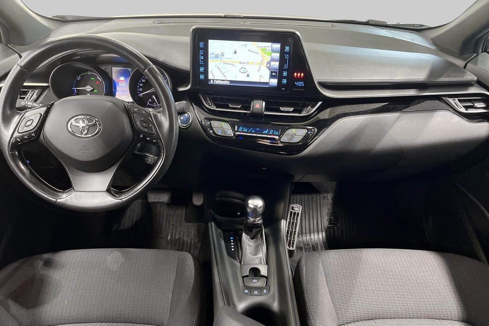 Toyota C-HR iso kuva 11