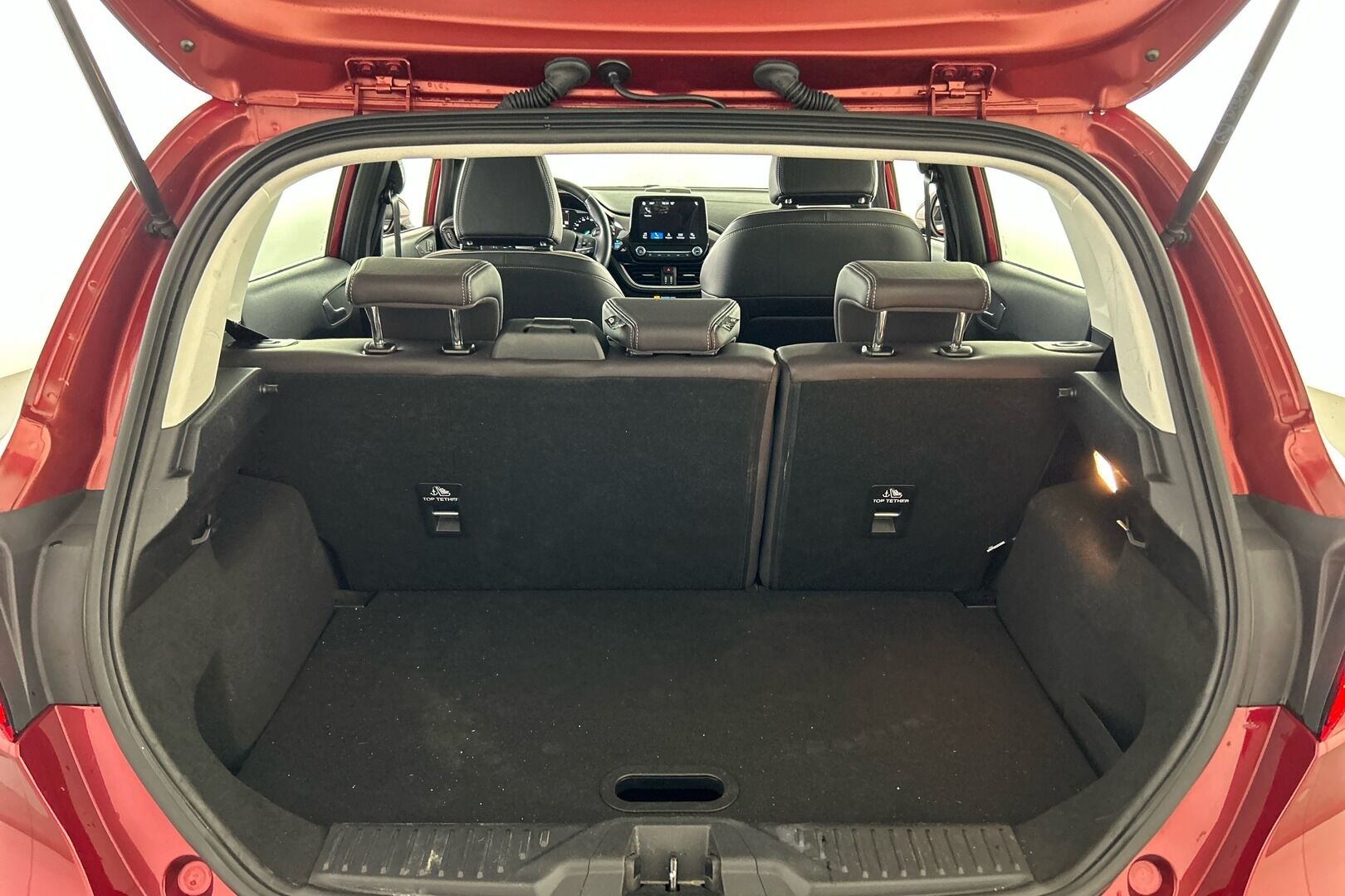 Ford Fiesta iso kuva 19