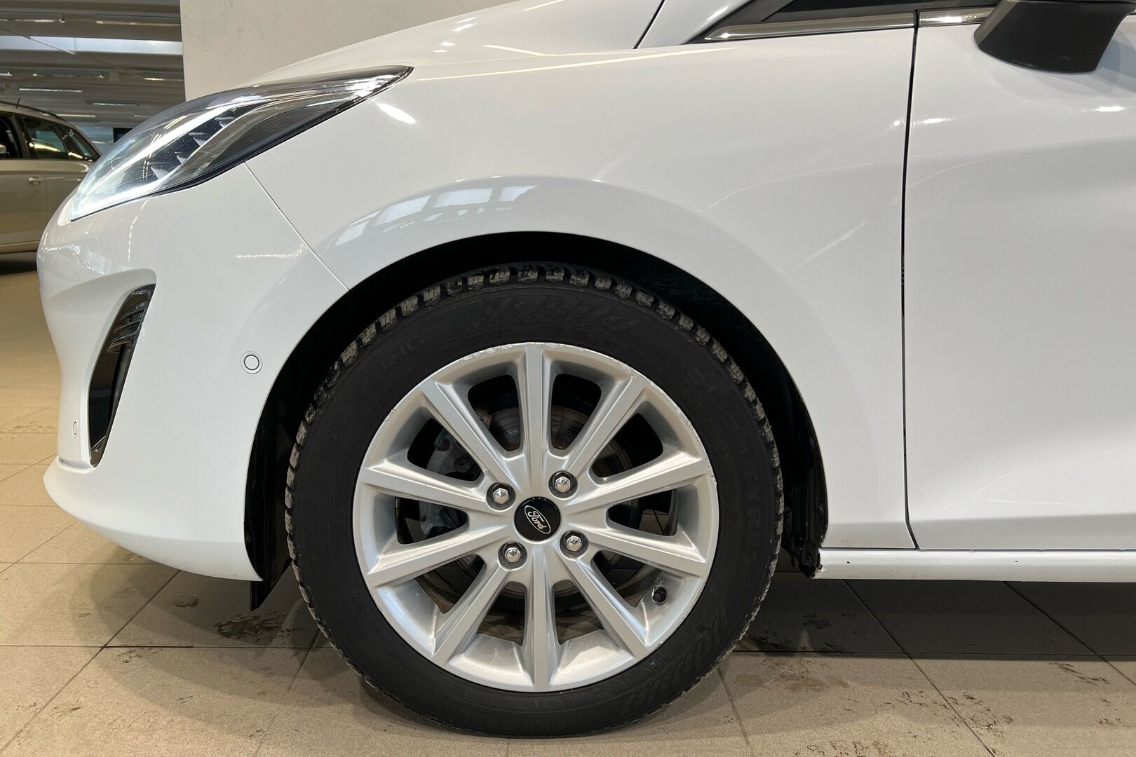 Ford Fiesta iso kuva 9