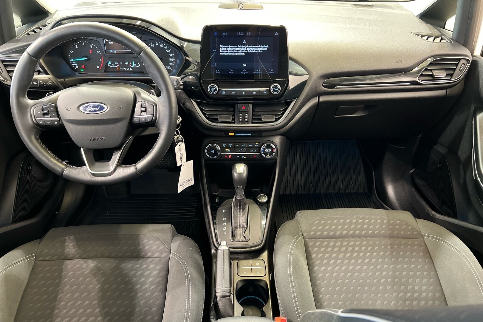 Ford Fiesta iso kuva 15