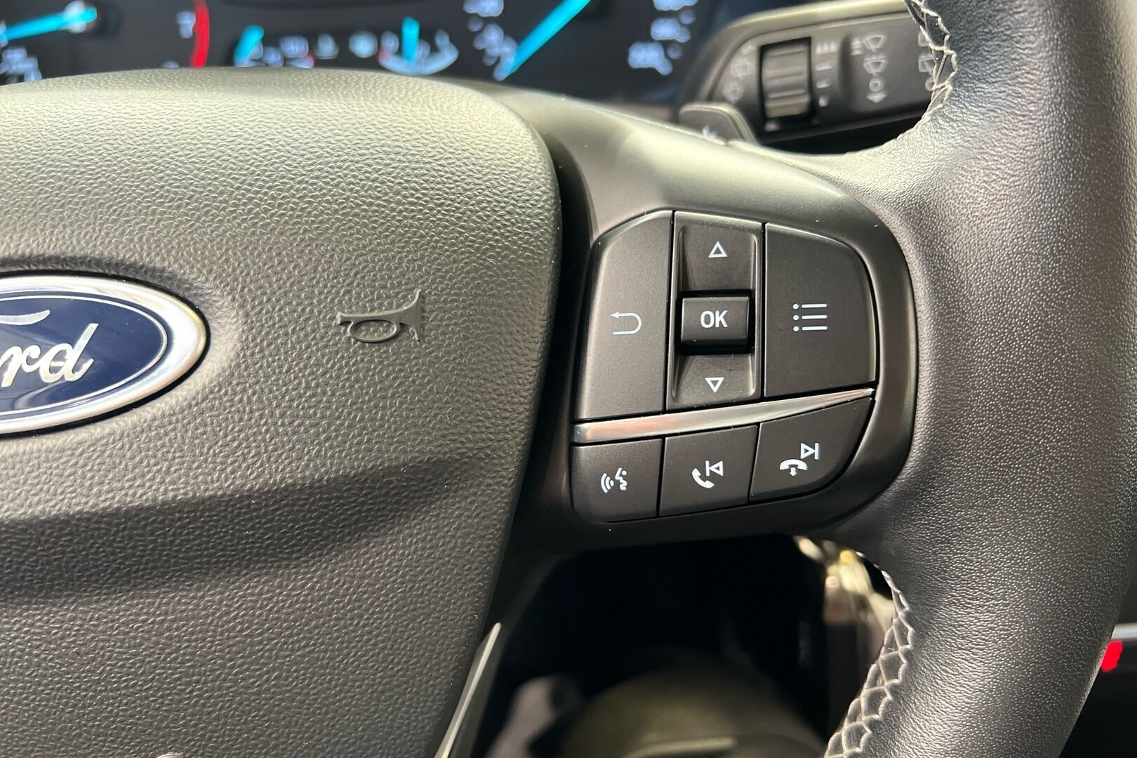 Ford Fiesta iso kuva 19