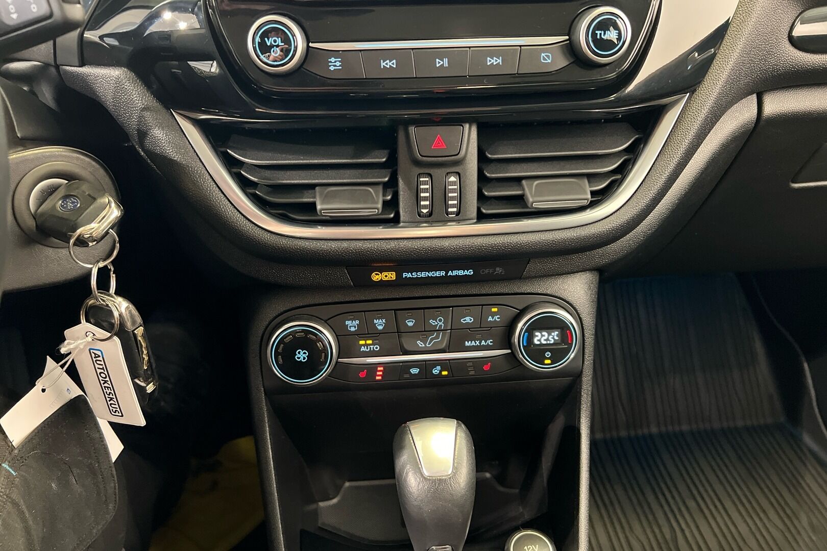 Ford Fiesta iso kuva 21