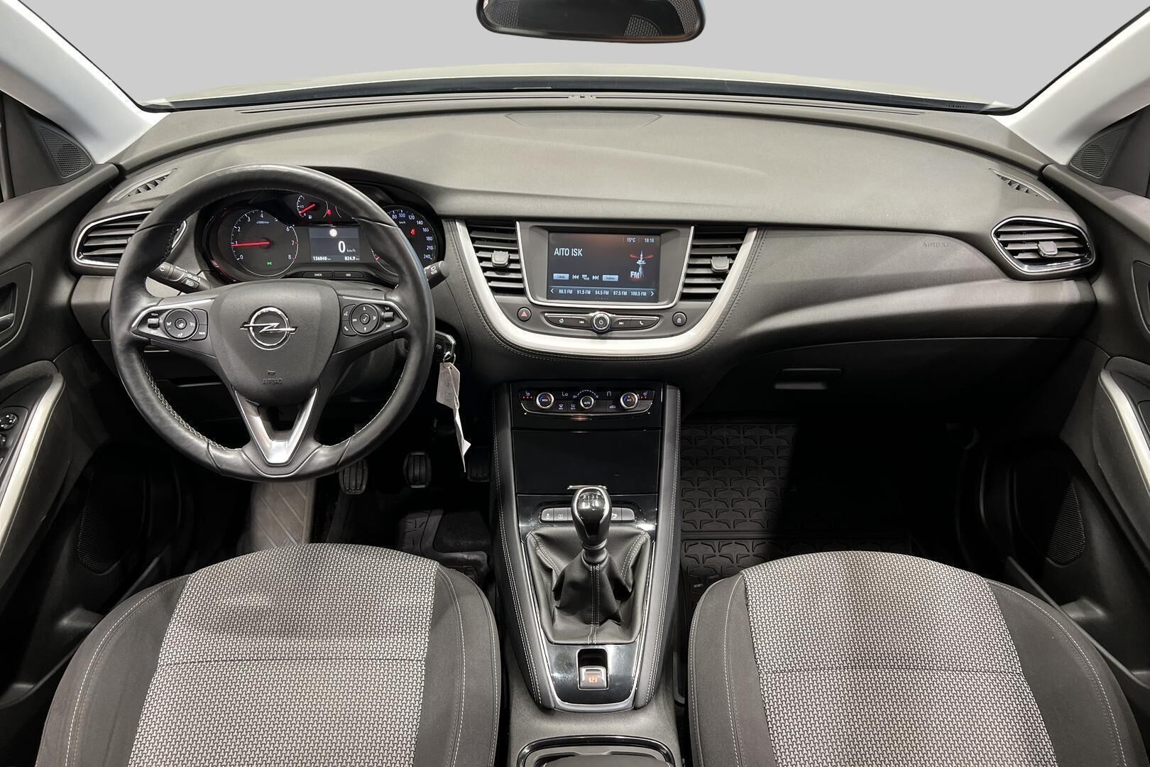 Opel Grandland X iso kuva 3