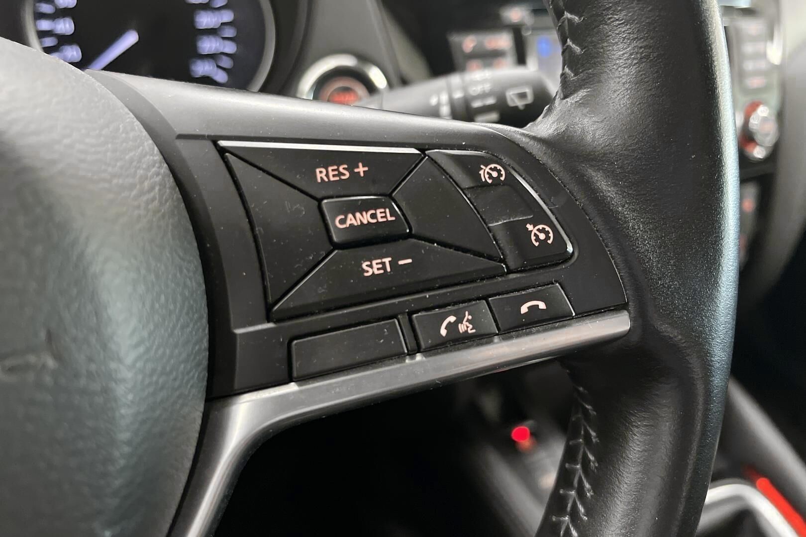 Nissan Qashqai iso kuva 17