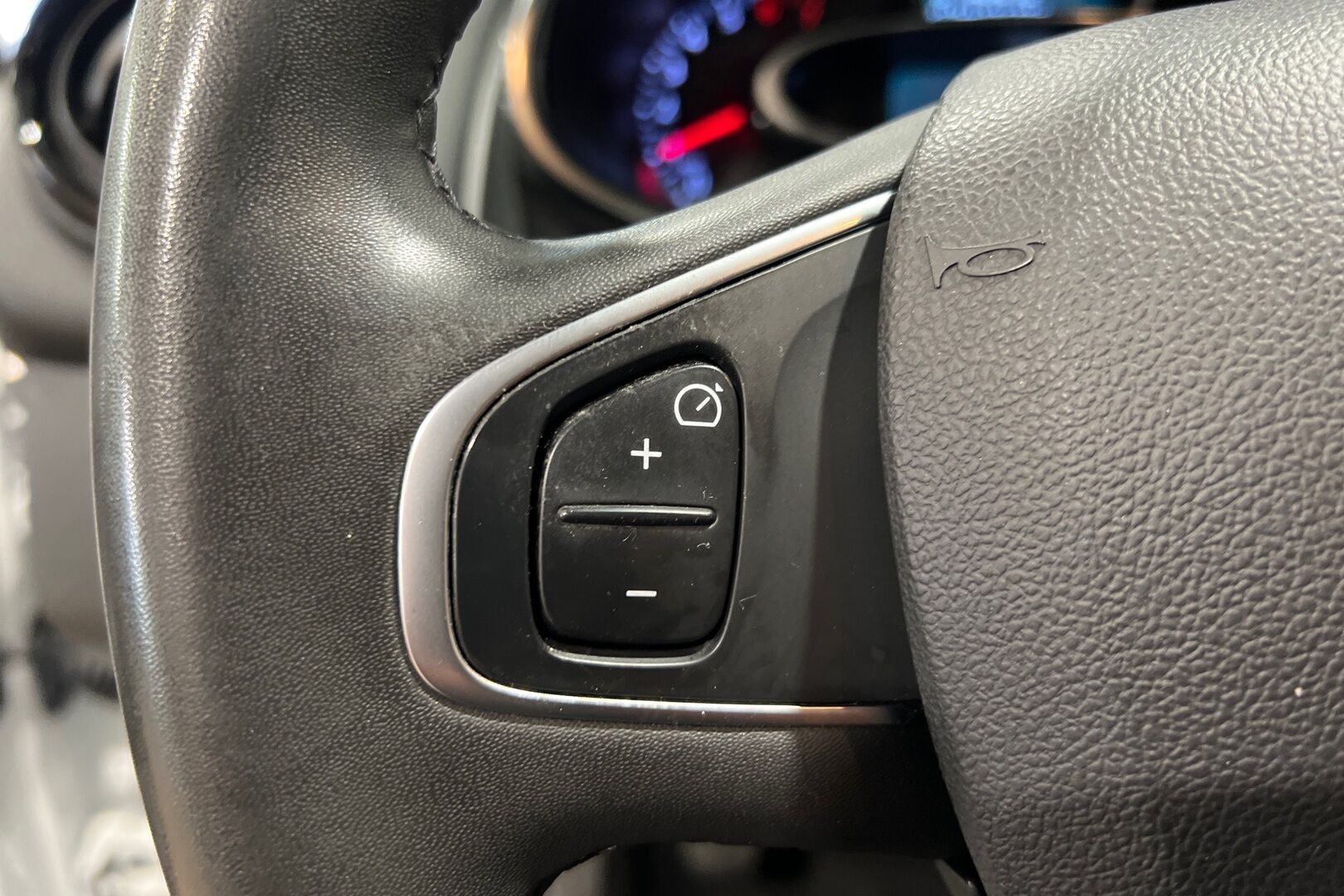 Renault Clio iso kuva 8