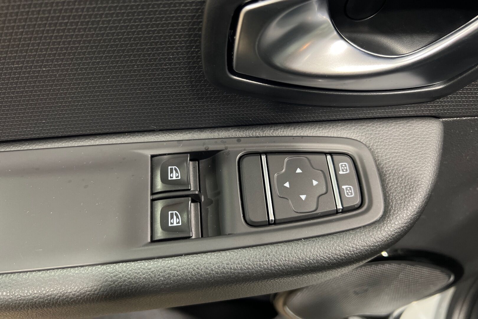 Renault Clio iso kuva 11