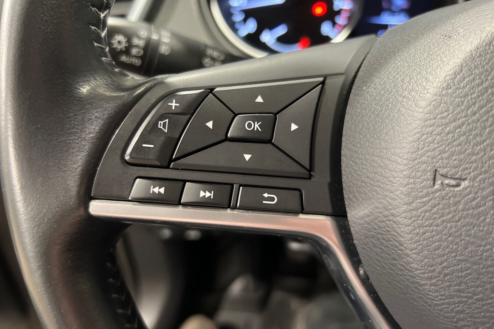 Nissan Qashqai iso kuva 12