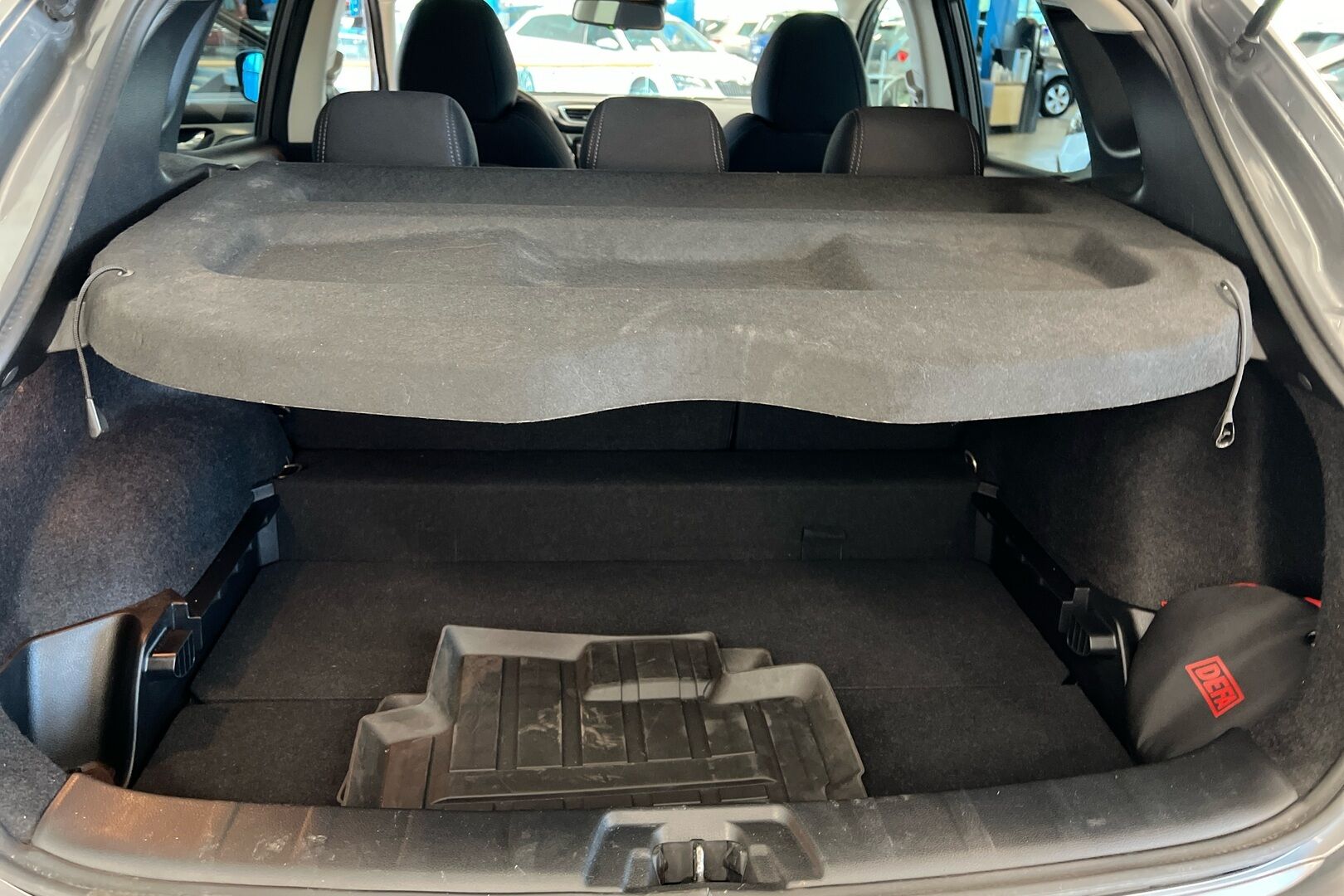Nissan Qashqai iso kuva 8