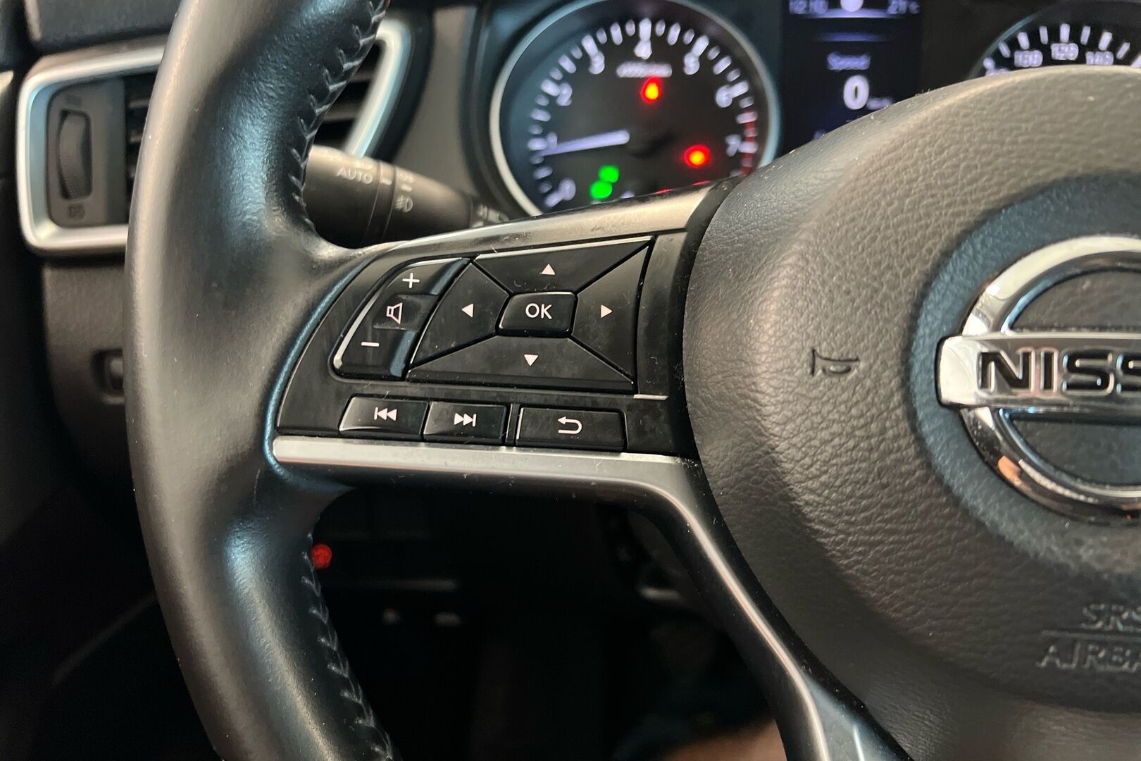 Nissan Qashqai iso kuva 15