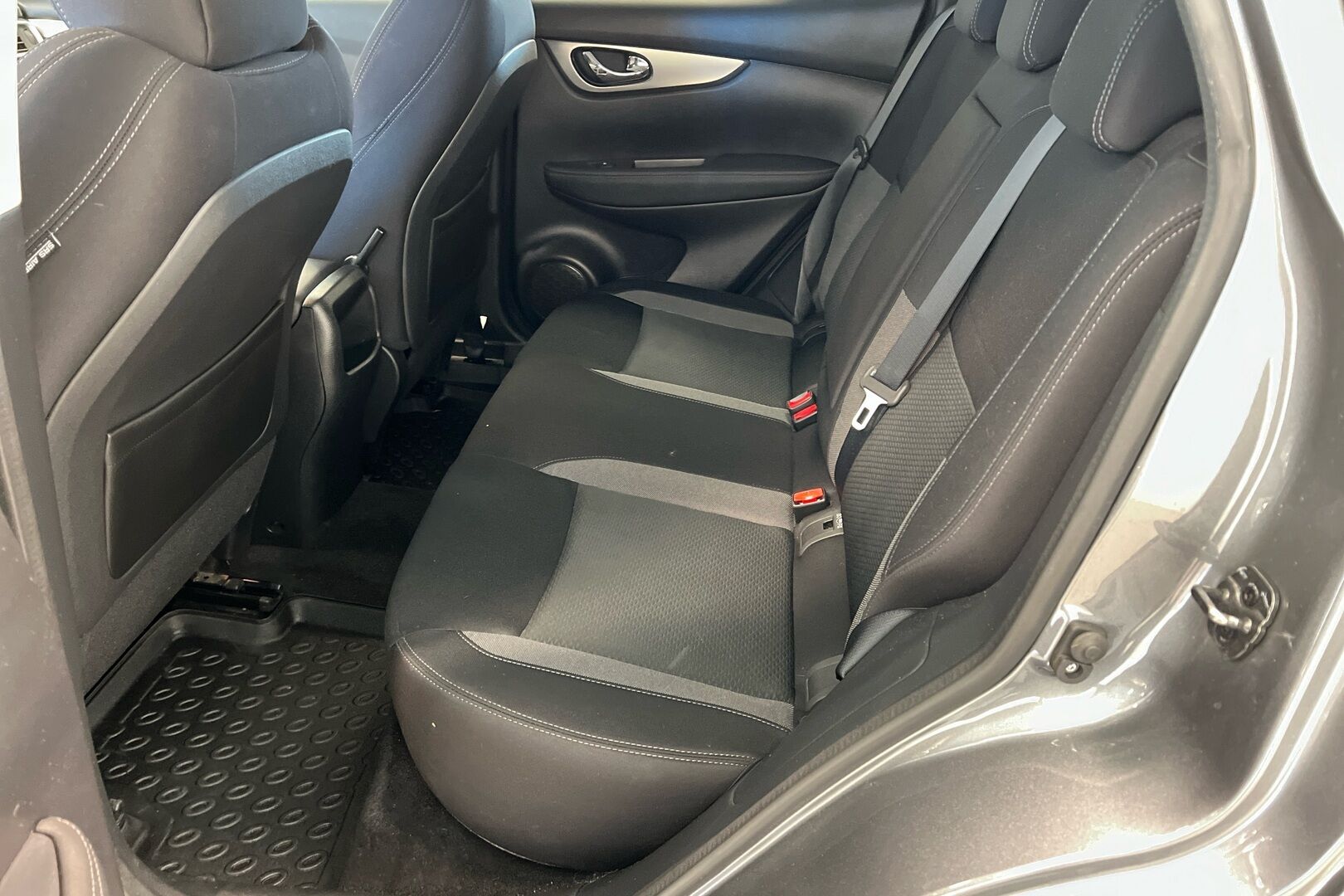 Nissan Qashqai iso kuva 7