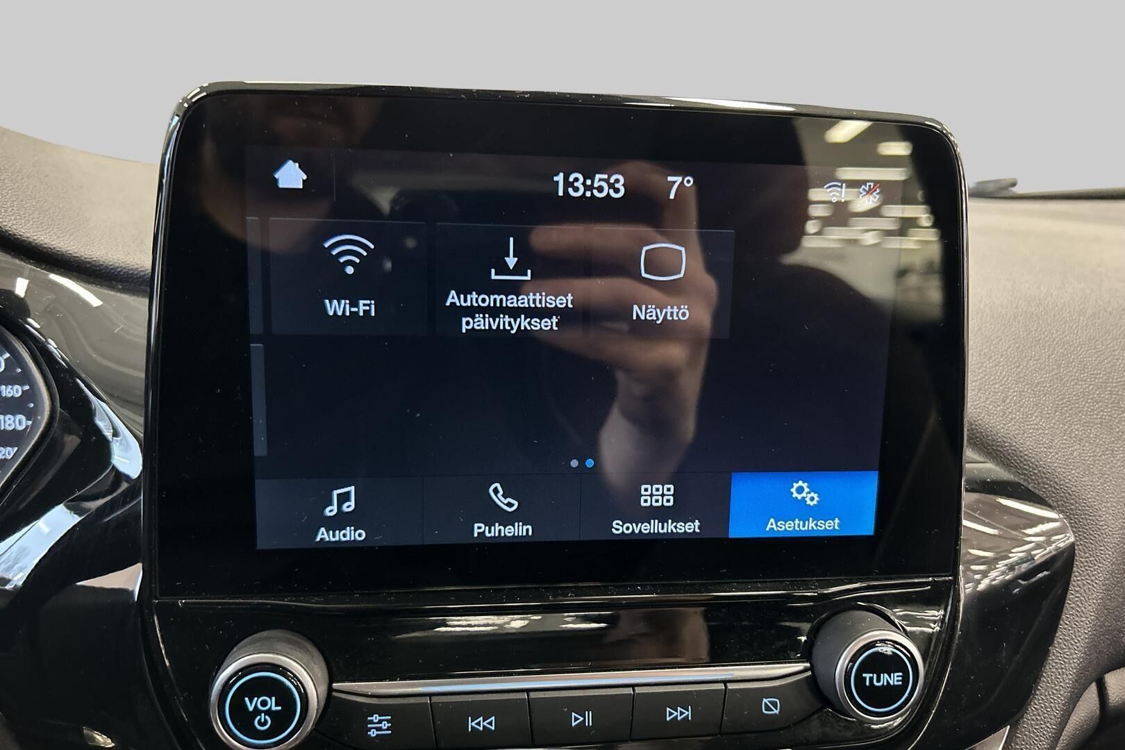 Ford Fiesta iso kuva 17