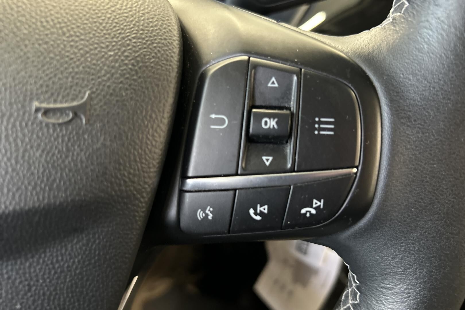 Ford Fiesta iso kuva 23