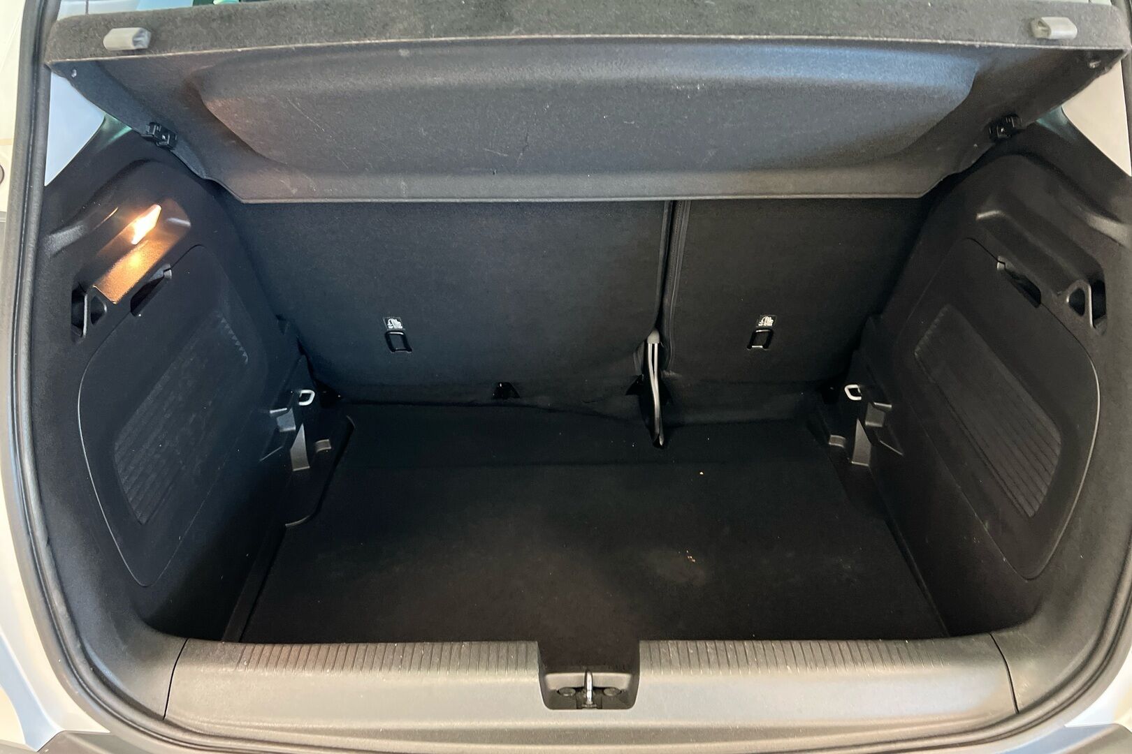 Opel Crossland X iso kuva 10