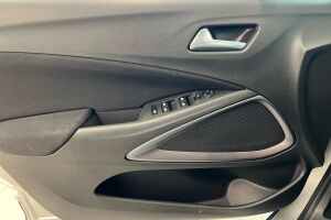 Opel Crossland X esikatselu 21