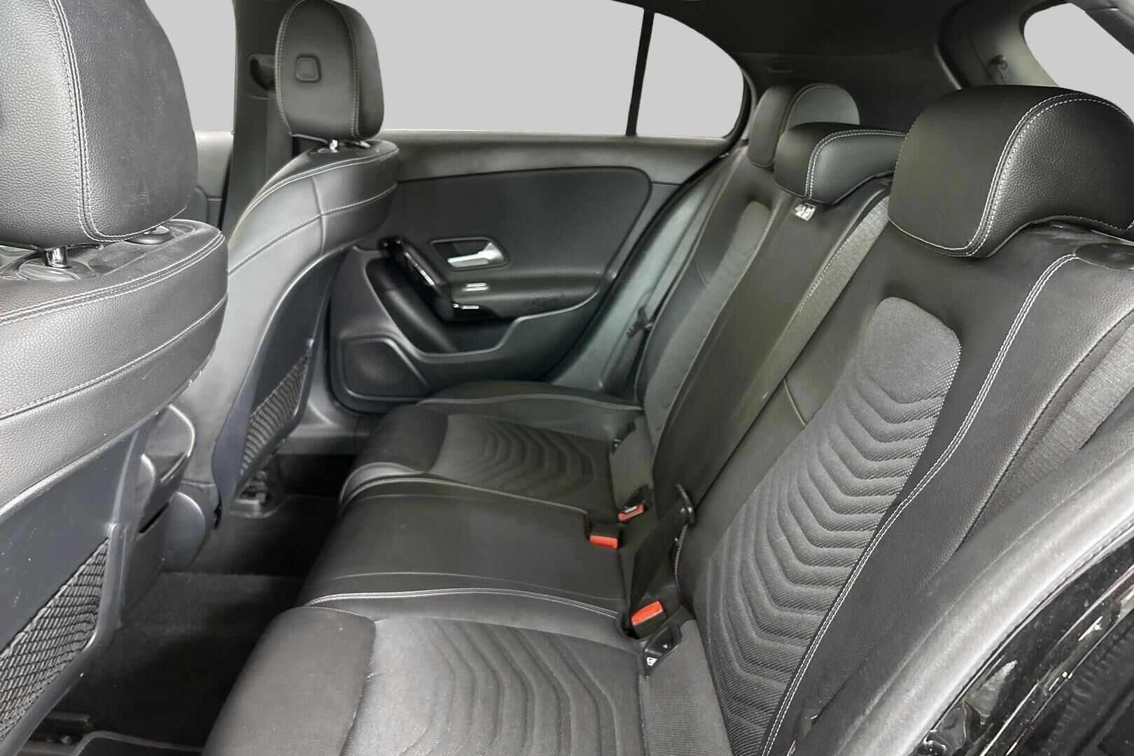 Mercedes-Benz A iso kuva 8