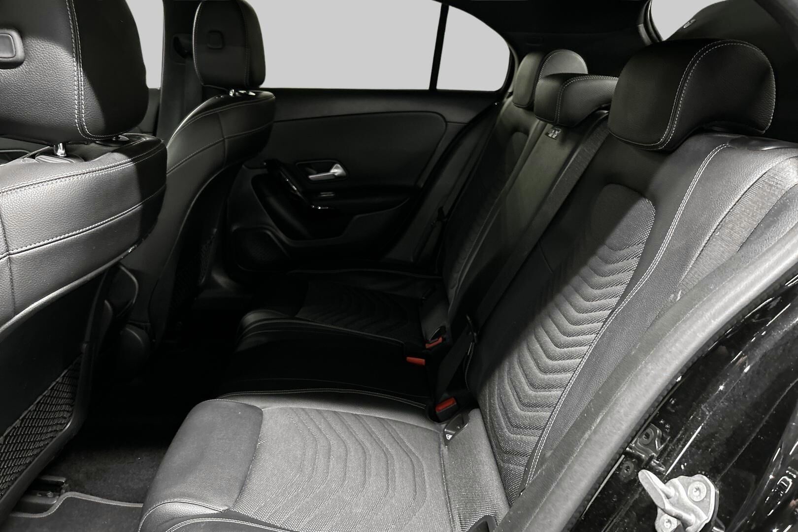 Mercedes-Benz A iso kuva 10