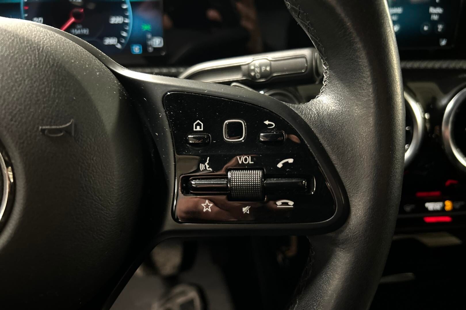 Mercedes-Benz A iso kuva 16