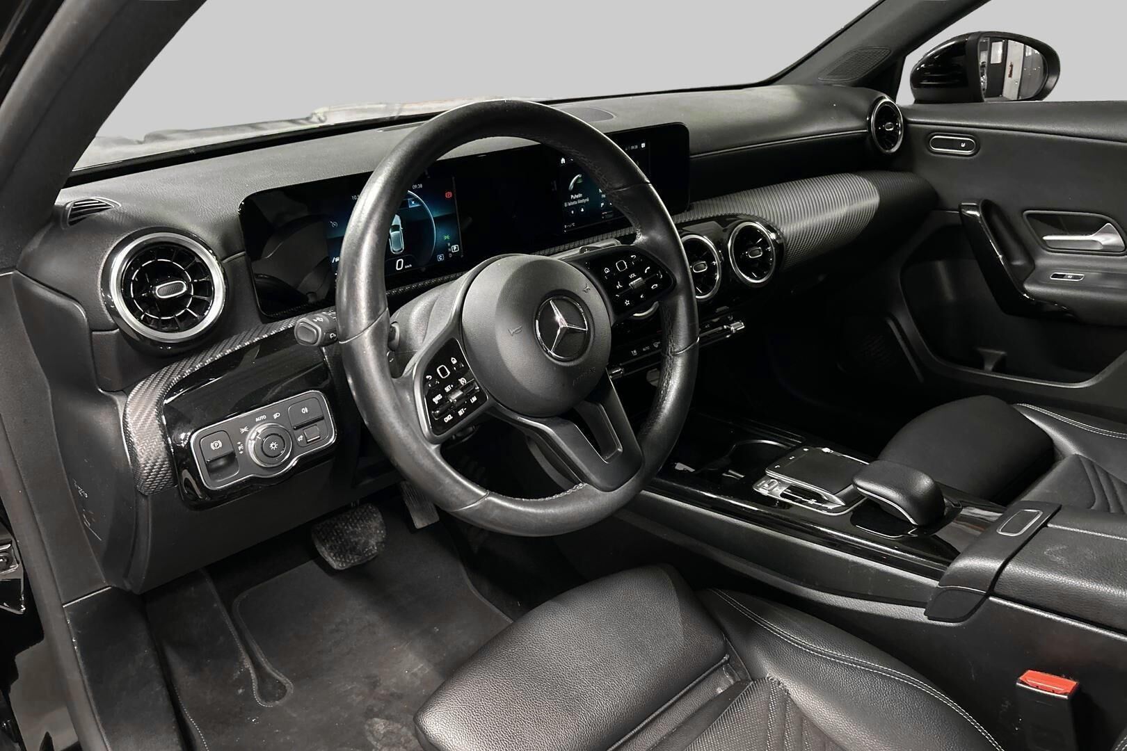 Mercedes-Benz A iso kuva 9