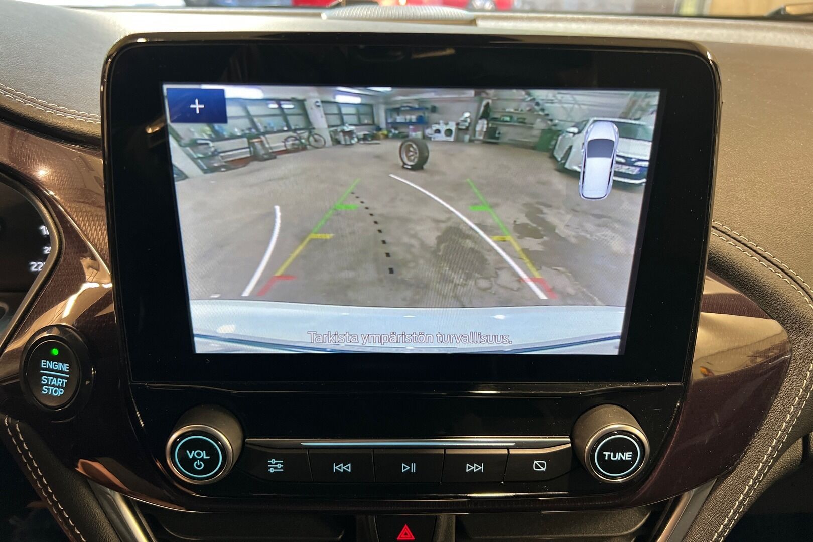 Ford Fiesta iso kuva 14