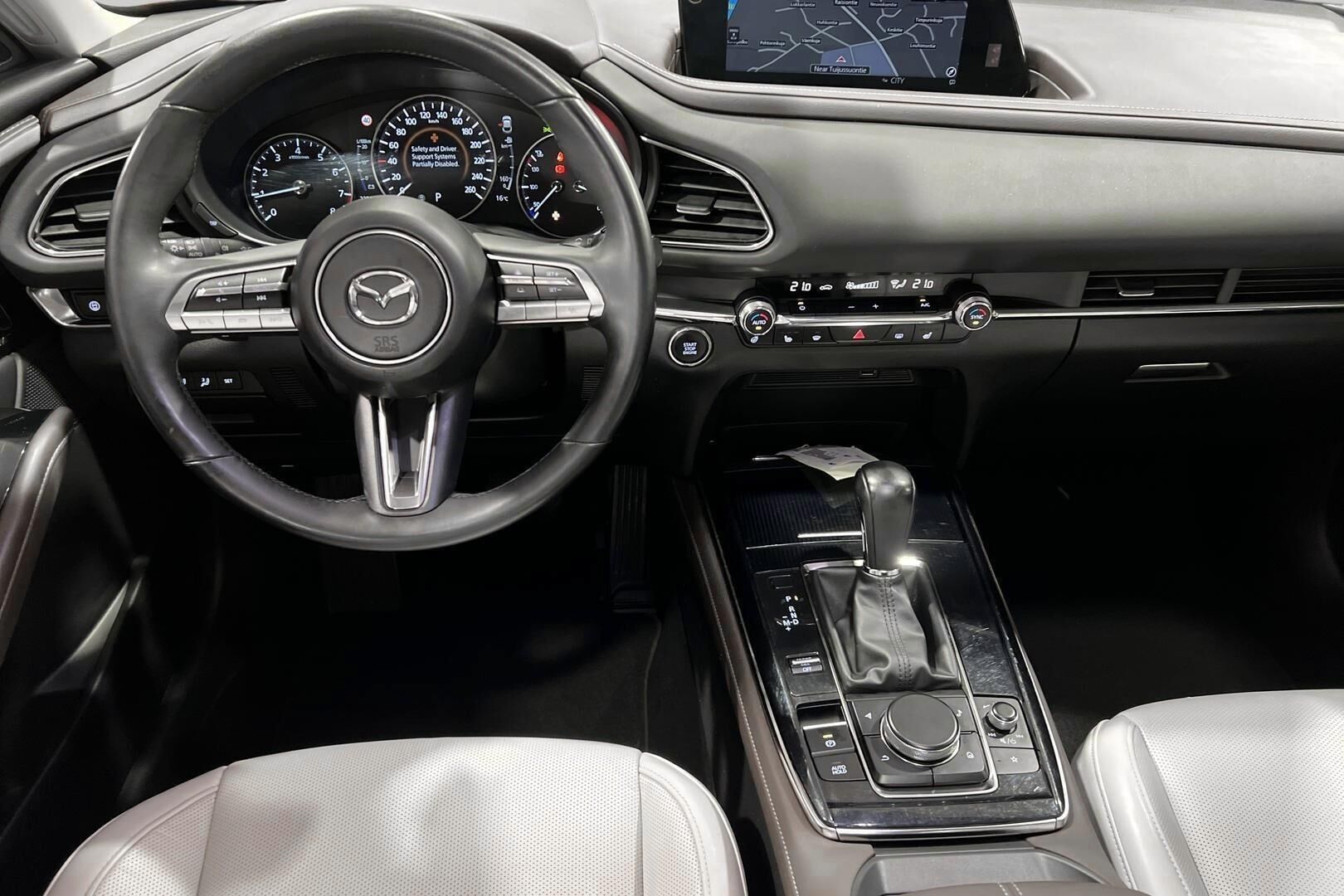 Mazda CX-30 iso kuva 11