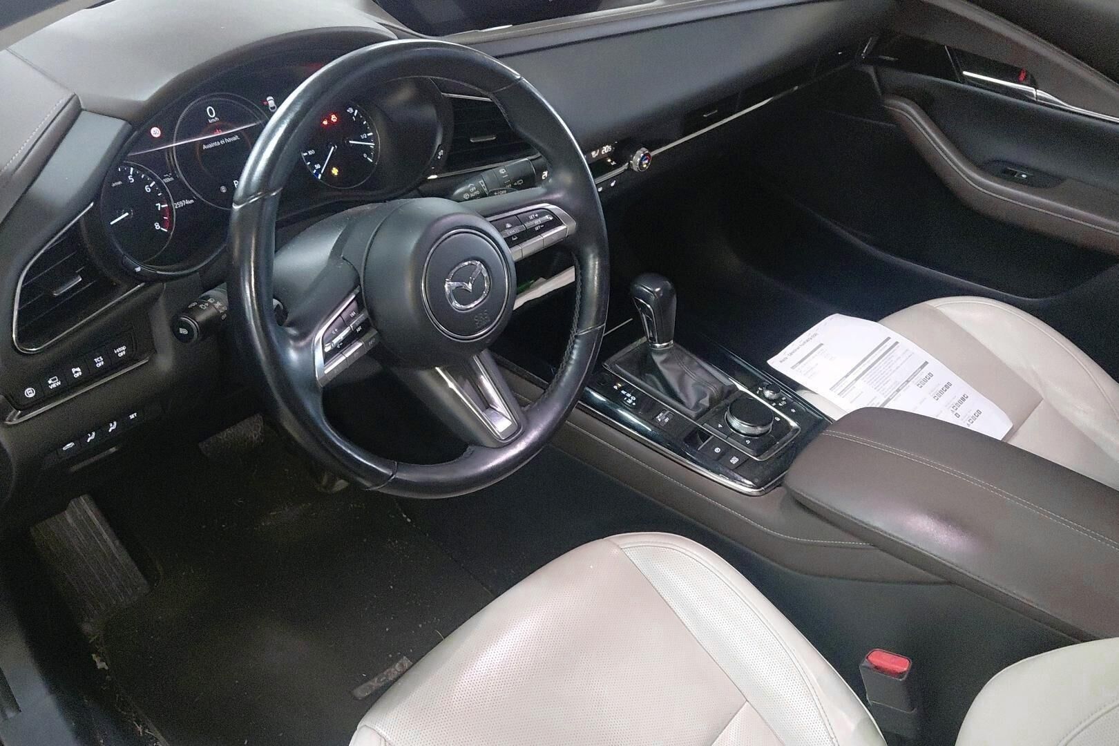 Mazda CX-30 iso kuva 2