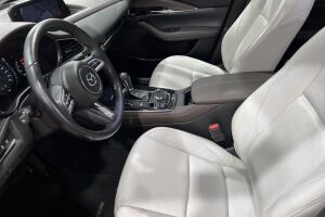 Mazda CX-30 esikatselu 9