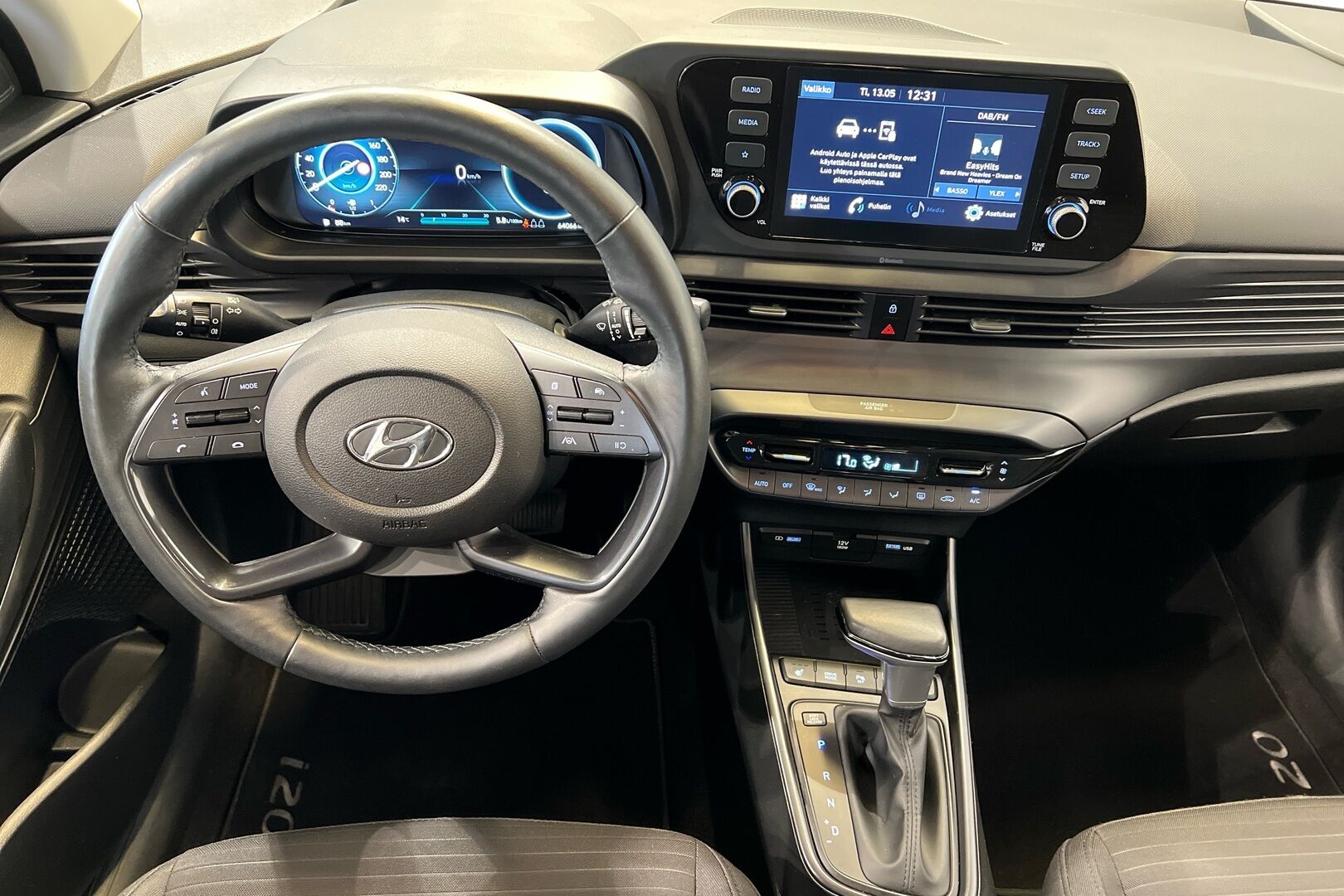 Hyundai i20 Hatchback iso kuva 12