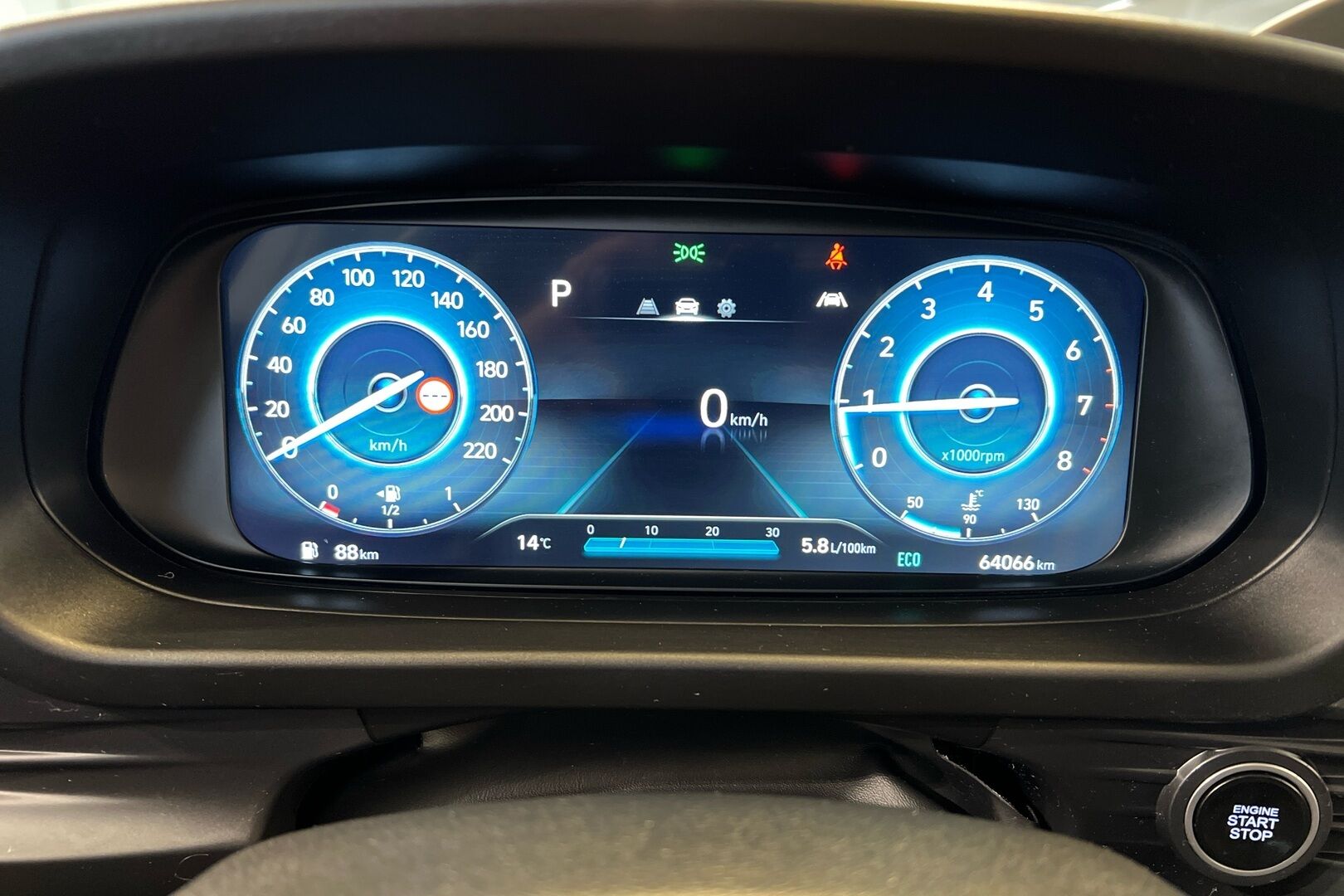 Hyundai i20 Hatchback iso kuva 13