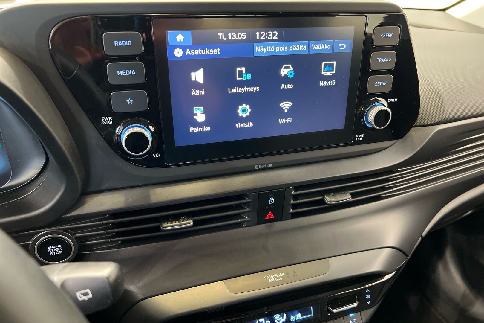 Hyundai i20 Hatchback iso kuva 15