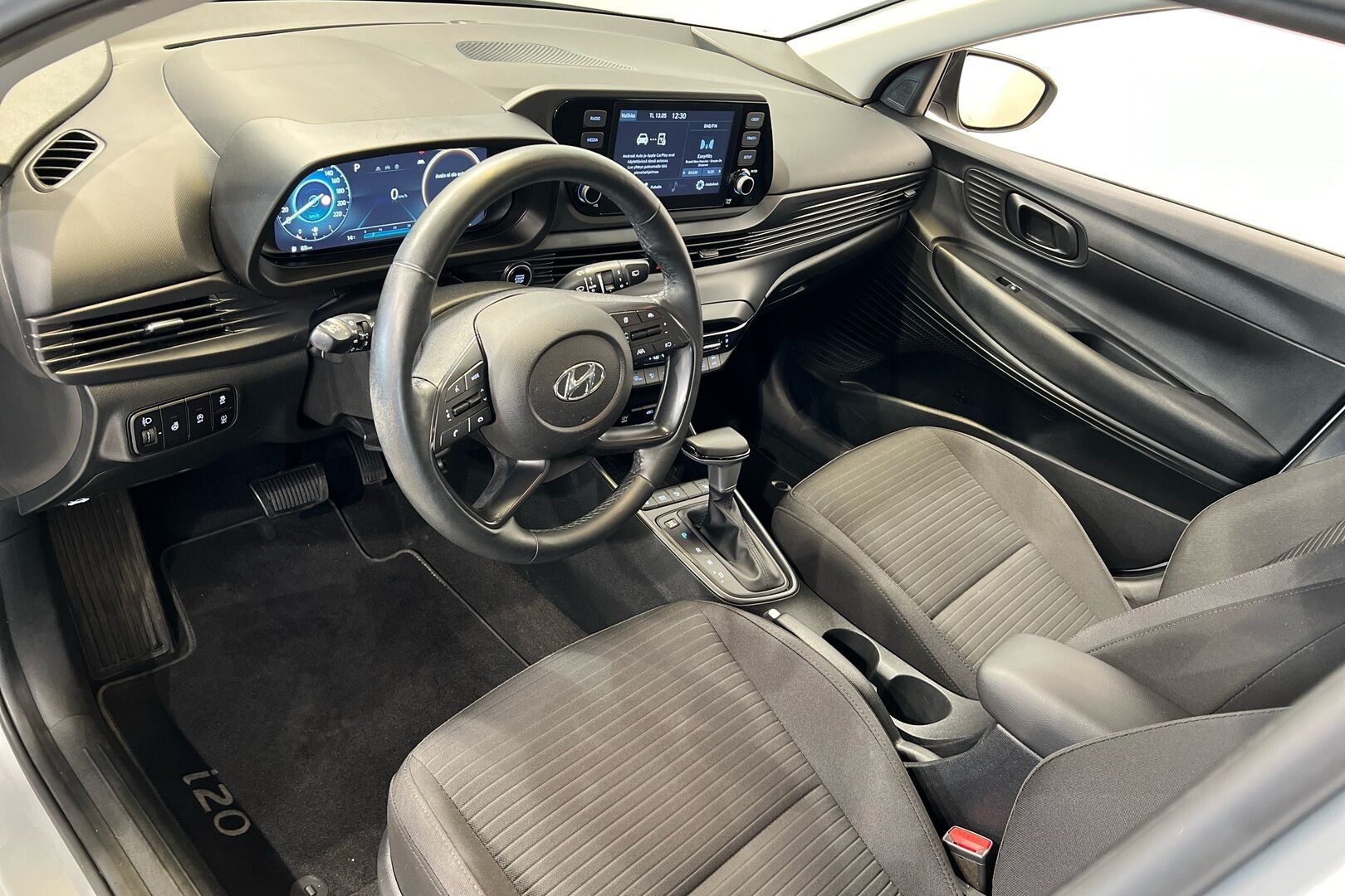 Hyundai i20 Hatchback iso kuva 7