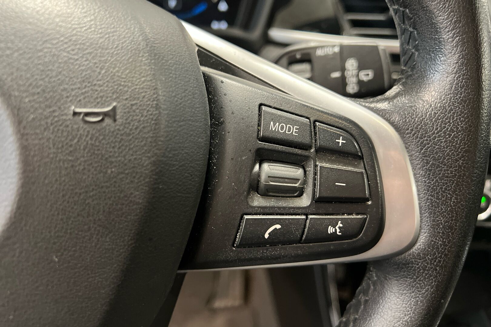 BMW X1 iso kuva 16