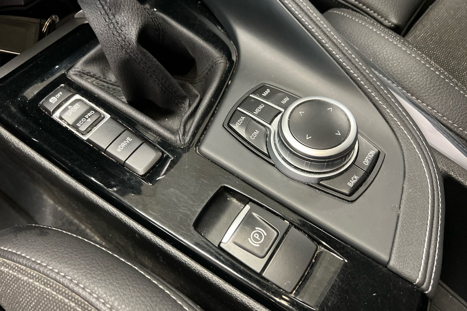 BMW X1 iso kuva 19