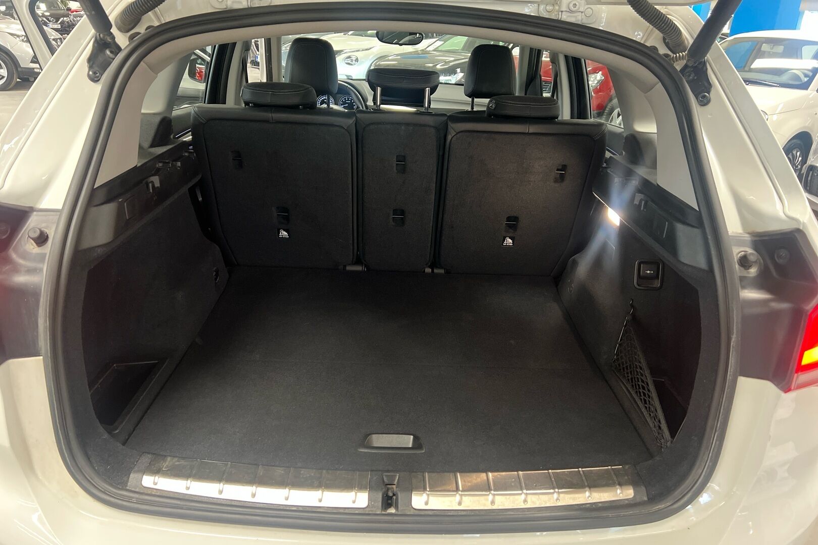 BMW X1 iso kuva 9